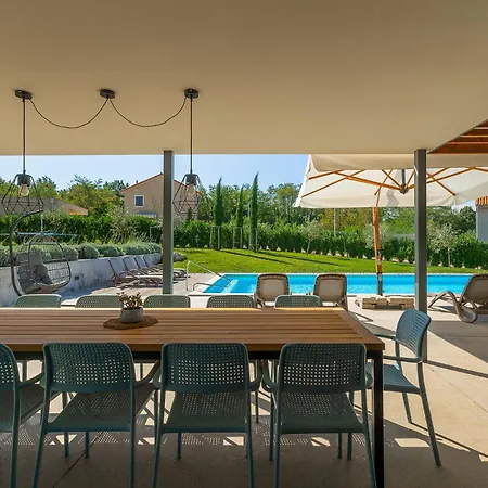 Luxury Povetica With Pool In Vizinada Villa *