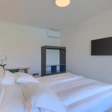Luxury Povetica With Pool In Vizinada Villa