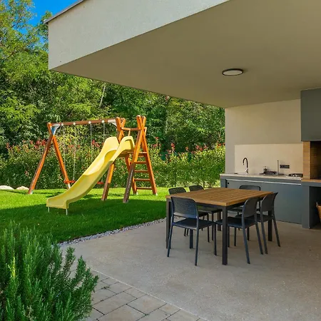 Luxury Povetica With Pool In Vizinada Villa Lasci